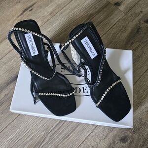 Steve Madden Black and Silver Heels with Elegant Design